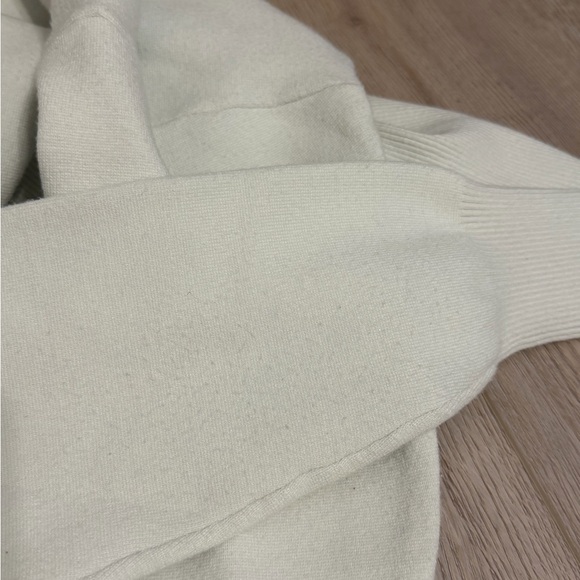 Aritzia Wilfred Golightly Button Cardigan Wonder Yarn in Light Birch Ivory XS - Picture 6 of 9